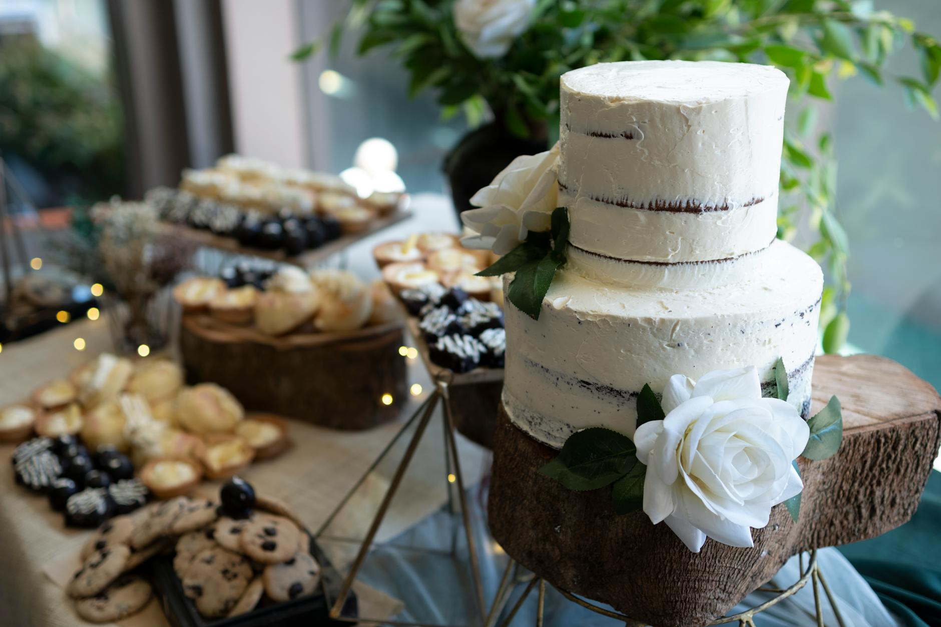 How to track macros at a buffet, wedding, or brewery